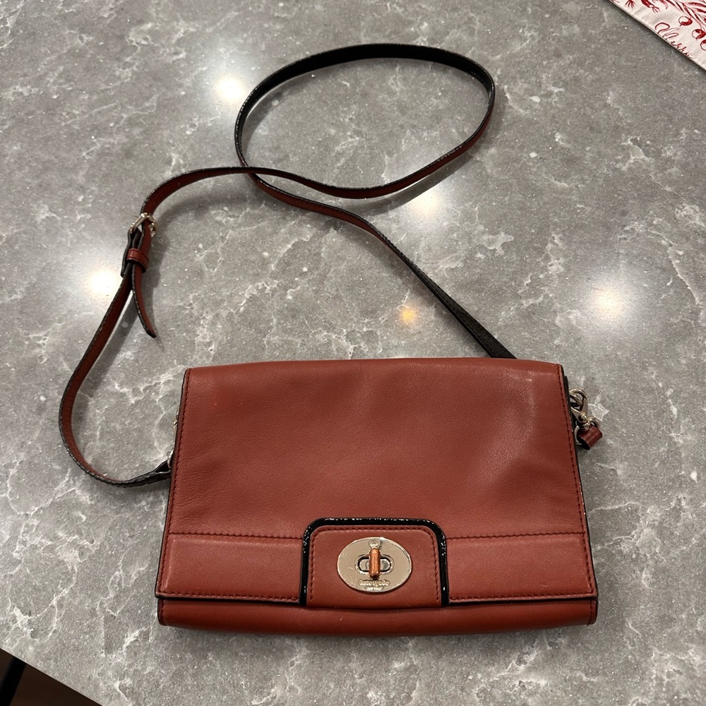Kate Spade Hampton Road Julina Leather Turnlock Crossbody Purse Clutch